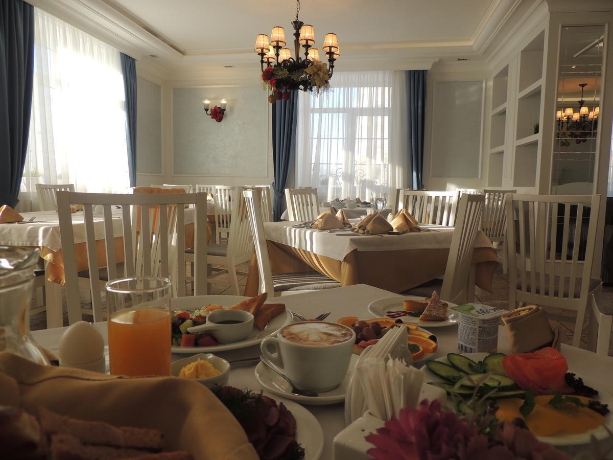 Hotel Monaco Astana Buitenkant foto